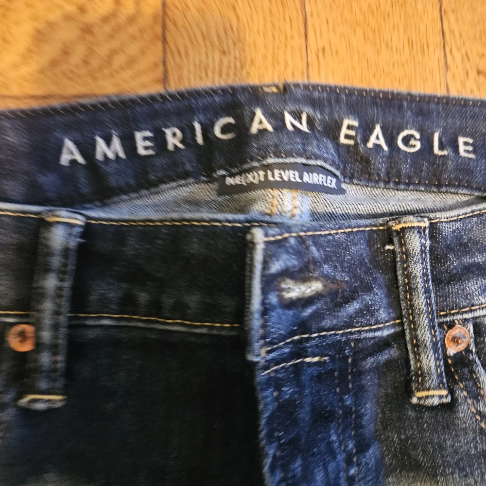 American Eagle Outfitters Men's Dark Blue Jeans - Picture 2 of 11